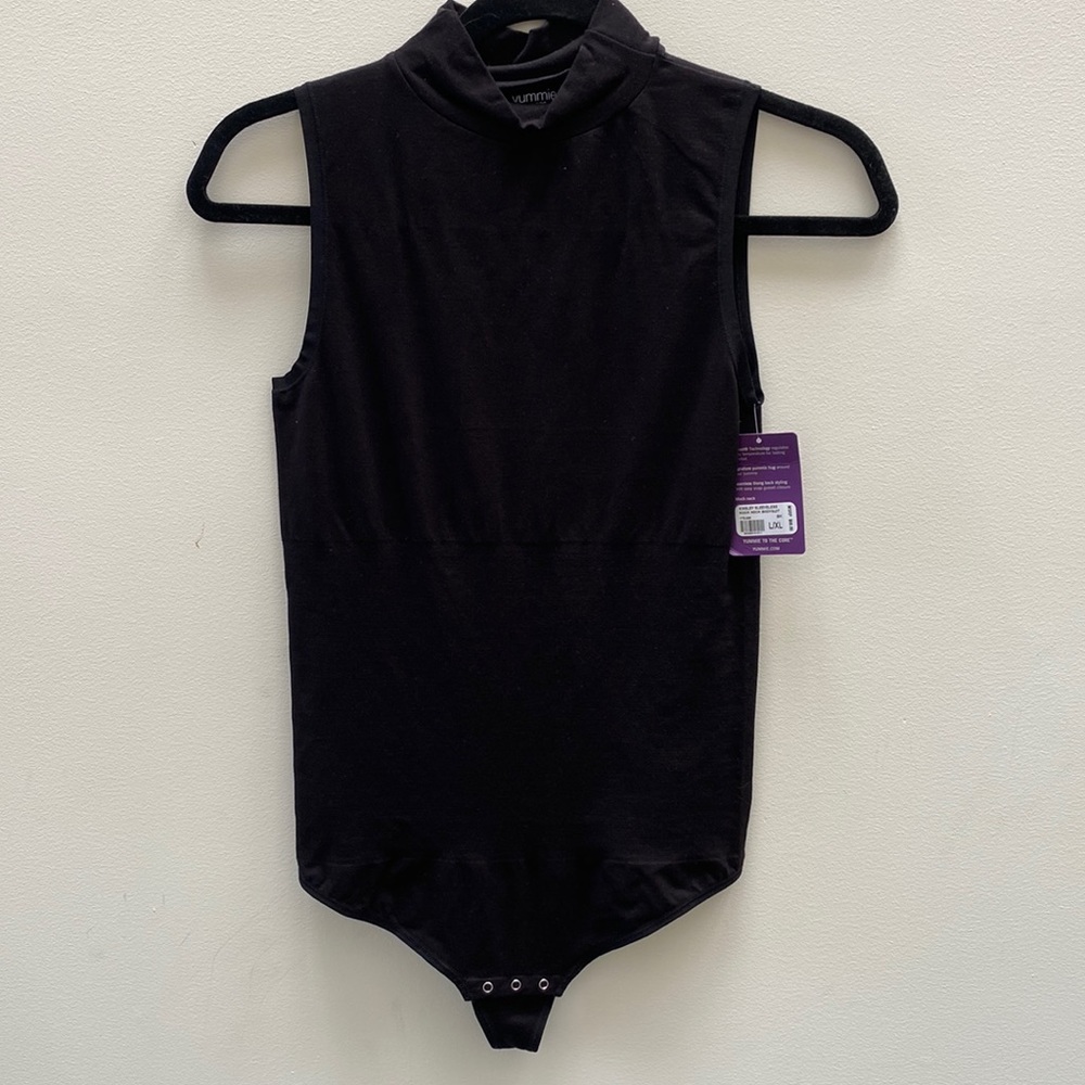 Yummie shape wear NWT never worn snap closure mock neck